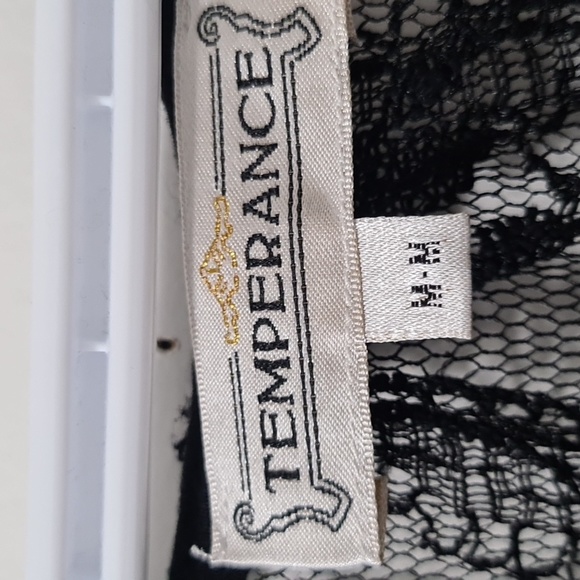 🟡Size M Temperance  top. - Picture 4 of 5